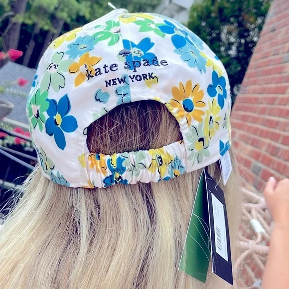kate spade | Other | Nwt Kate Spade Cute Flower Cap With  display picture 1